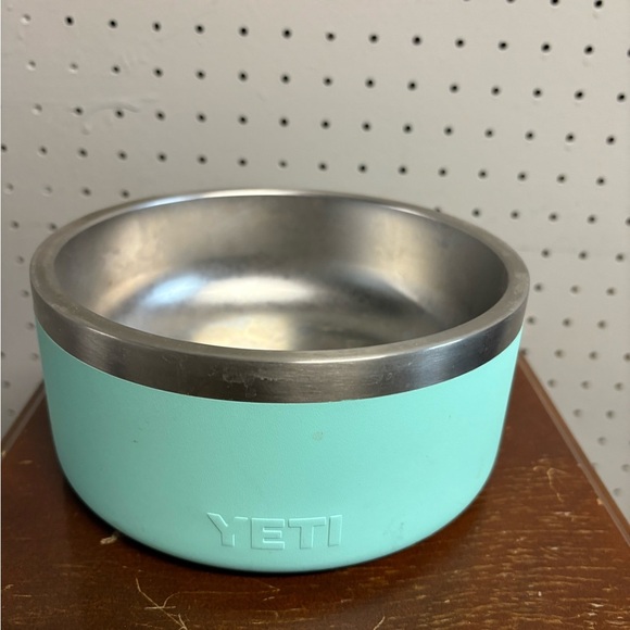 YETI Boomer 4 QT Stainless Steel Pet Bowl - Picture 4 of 8
